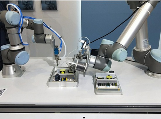 assembling arc body机器人